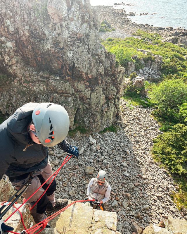 Vi tackar gårdagens våghalsar från @3shape för trevligt kvällshäng på klippan 🧗